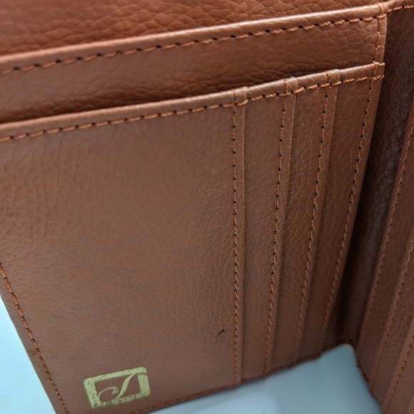 Wallet - Picture 3 of 5